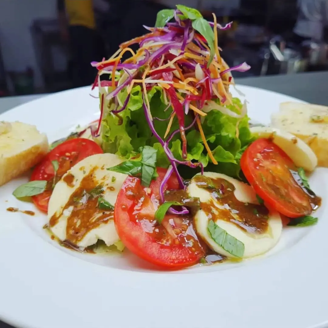 Tomato Mozzarella Salad
